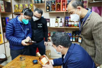 第三季“九號查酒”行動圓滿收官，現場查扣一批假冒“茅臺1935”，強化酒類市場監管